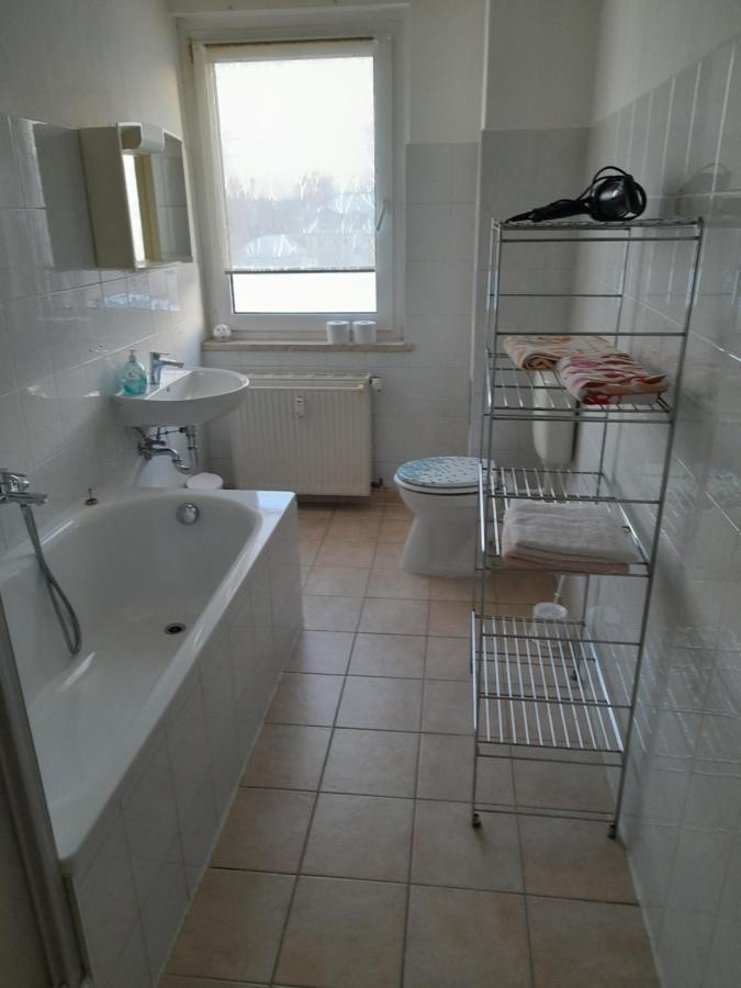 צוויקאו 2 Raum Wohnung Im Dg מראה חיצוני תמונה